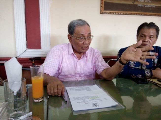 Zainul Imron saat jumpa pers dengan wartawan